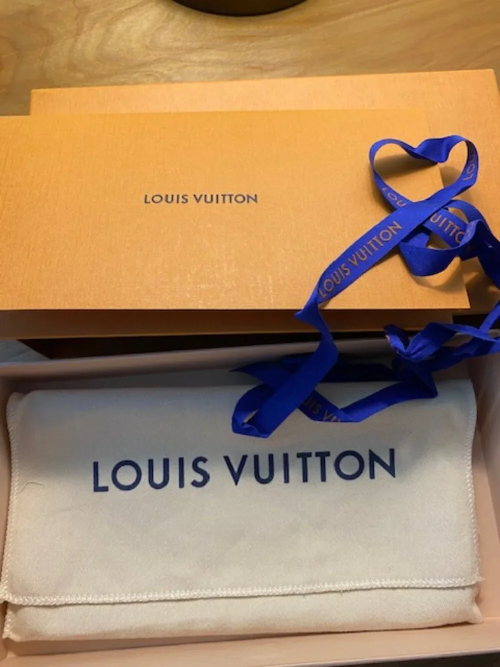 Louis Vuitton like new